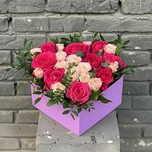 Цветочная композиция из Розы в коробке в Новоржеве