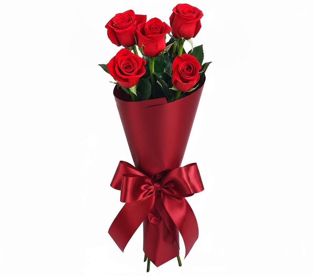 Букет 5 Красных роз Эдлесс Лав в Новоржеве