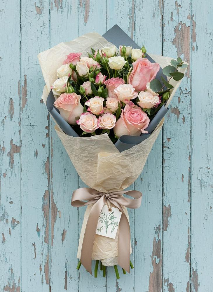 Букет цветов из: Розы в Новоржеве