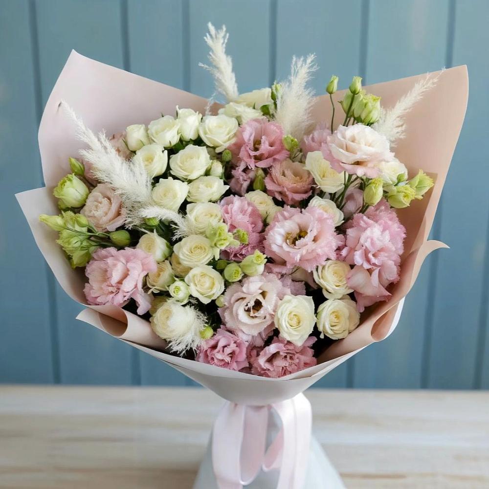 Букет цветов из: Альстромерии и Розы в Новоржеве