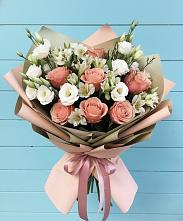 Букет цветов из:  Розы, Альстромерии и Лизиантусы в Новоржеве