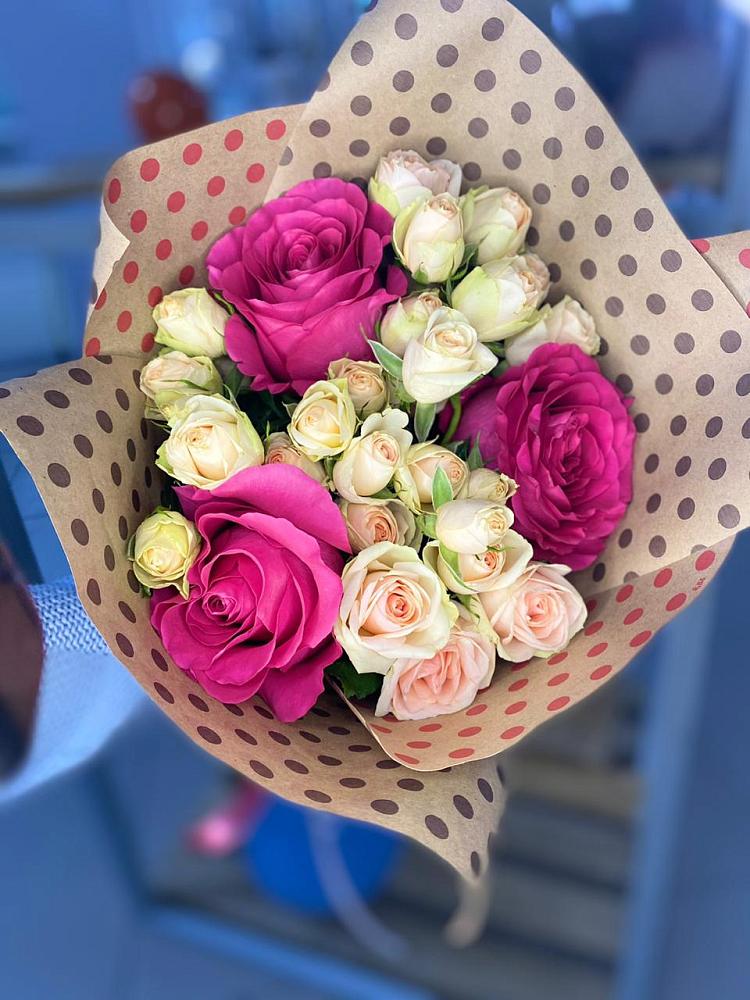 Букет цветов из: Розы в Новоржеве