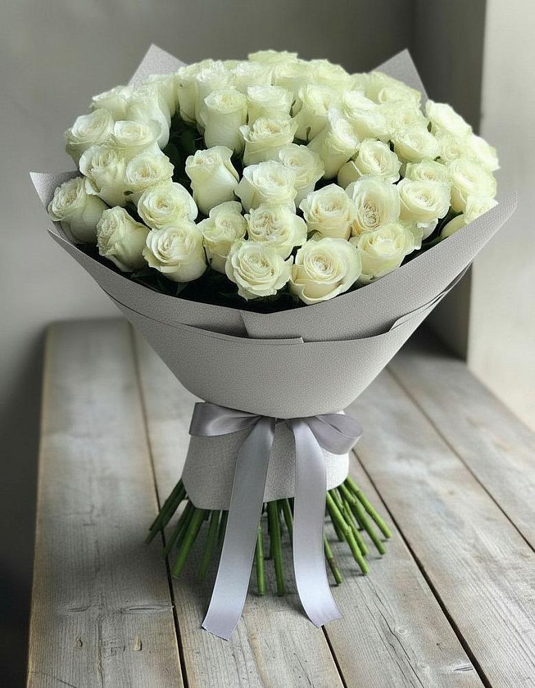 Букет 35 Белых роз в Новоржеве
