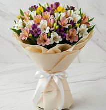 Букет цветов из:  Альстромерии в Новоржеве