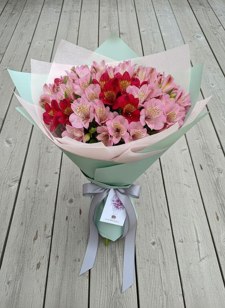 Букет цветов из: Альстромерии в Новоржеве