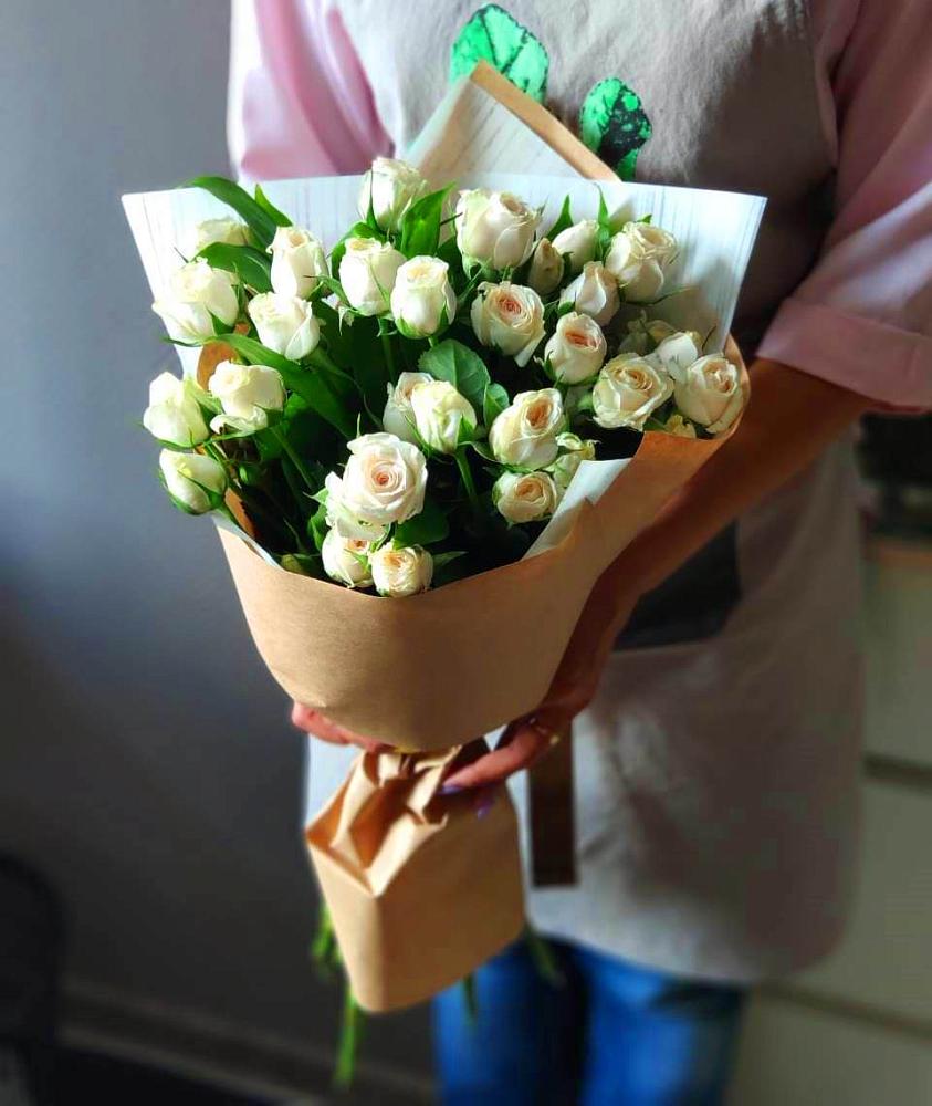 Букет цветов из: Розы в Новоржеве