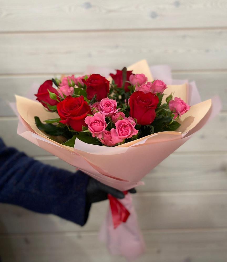 Букет цветов из: Розы в Новоржеве