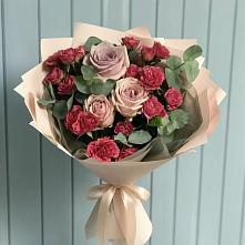 Букет цветов из:  Гвоздики и Розы в Новоржеве