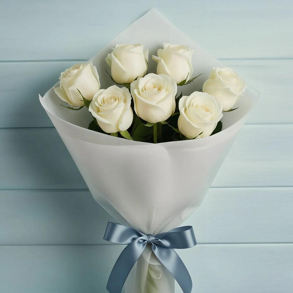 Букет 7 Белых роз Эдлесс Лав в Новоржеве