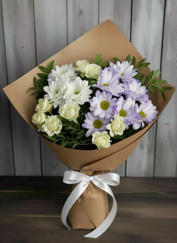 Букет цветов из: Хризантемы и Розы в Новоржеве