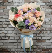 Букет цветов из:  Розы, Лизиантусы и Гвоздики в Новоржеве